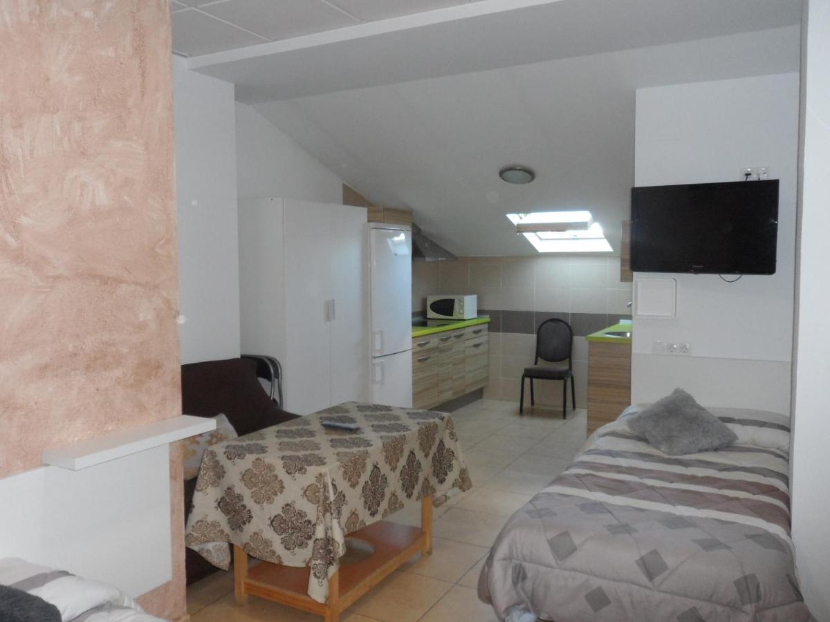 Hostal Via Del Caminante Madrigalejo Eksteriør bilde