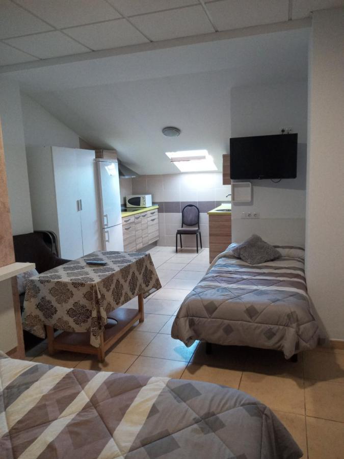 Hostal Via Del Caminante Madrigalejo Eksteriør bilde