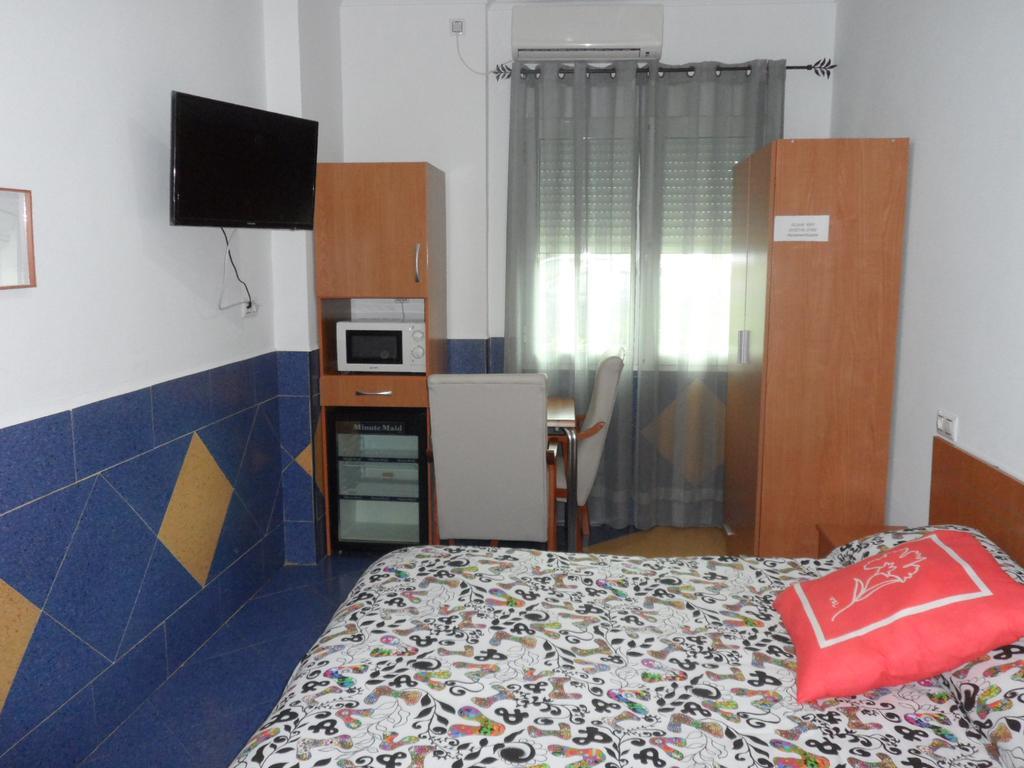 Hostal Via Del Caminante Madrigalejo Eksteriør bilde