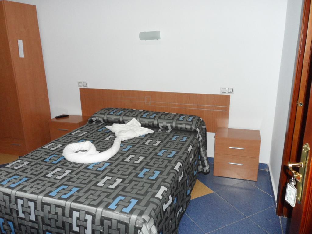 Hostal Via Del Caminante Madrigalejo Eksteriør bilde