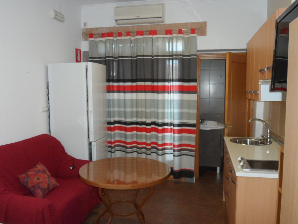 Hostal Via Del Caminante Madrigalejo Eksteriør bilde