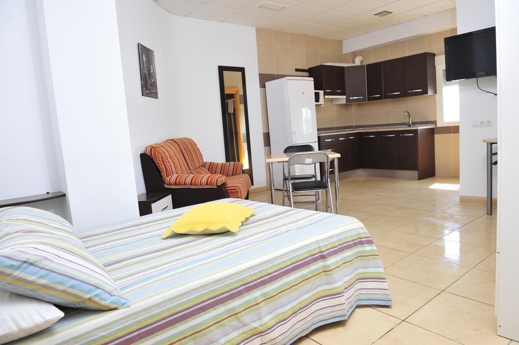 Hostal Via Del Caminante Madrigalejo Eksteriør bilde