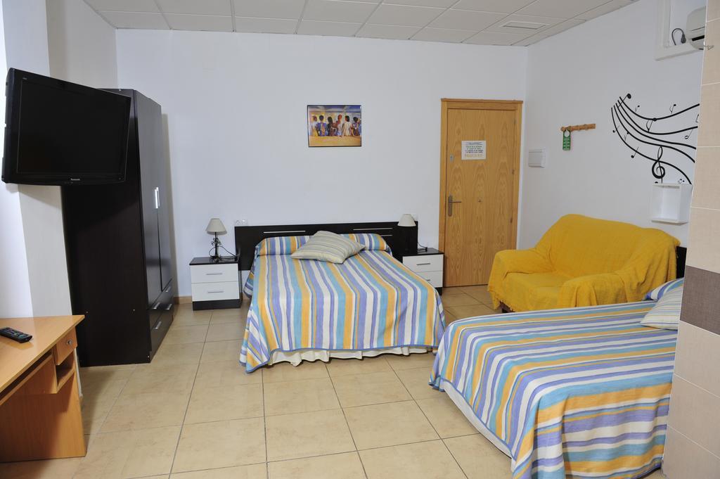 Hostal Via Del Caminante Madrigalejo Eksteriør bilde