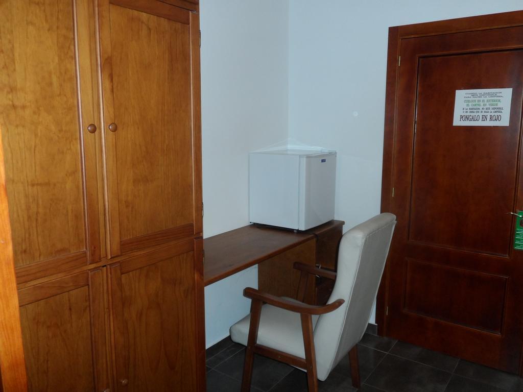 Hostal Via Del Caminante Madrigalejo Eksteriør bilde