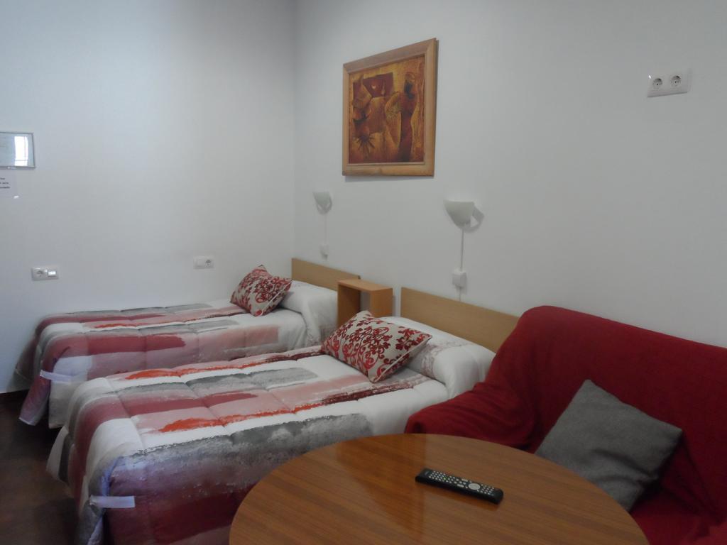 Hostal Via Del Caminante Madrigalejo Eksteriør bilde
